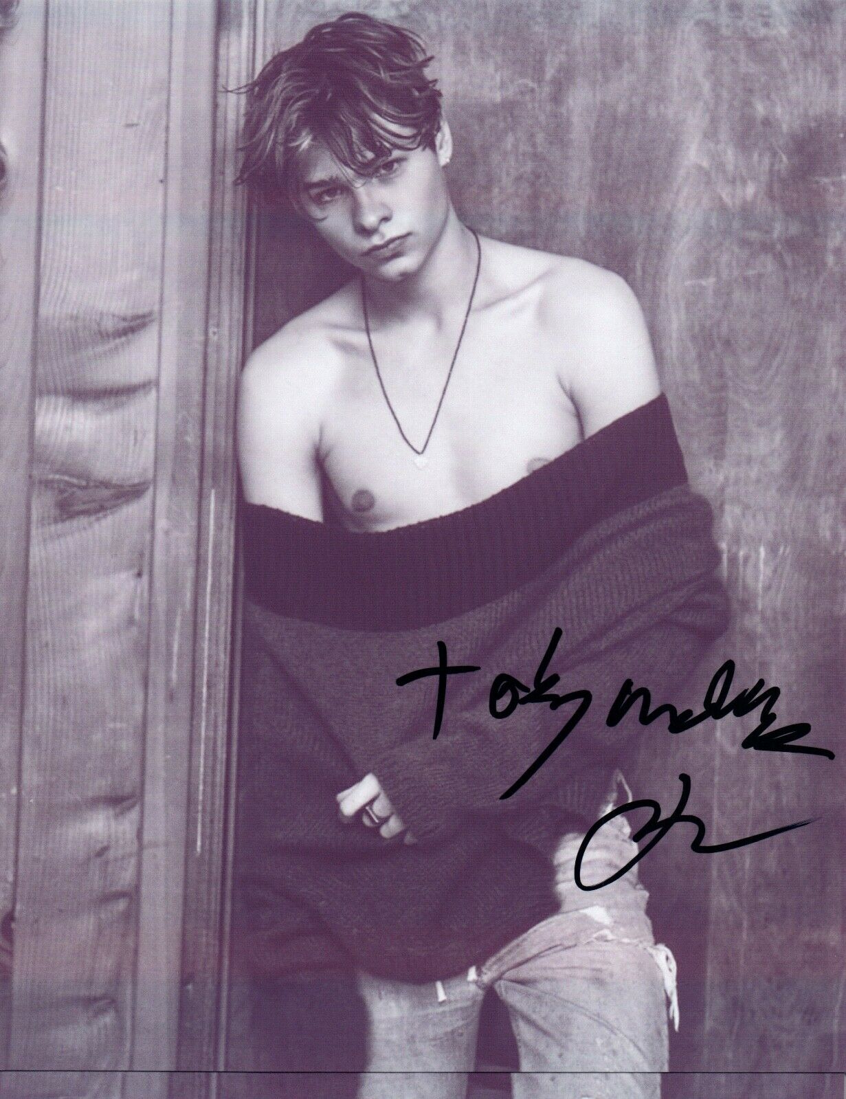 Toby Wallace Signed Autographed 8x10 Photo Shirtless Actor The Society