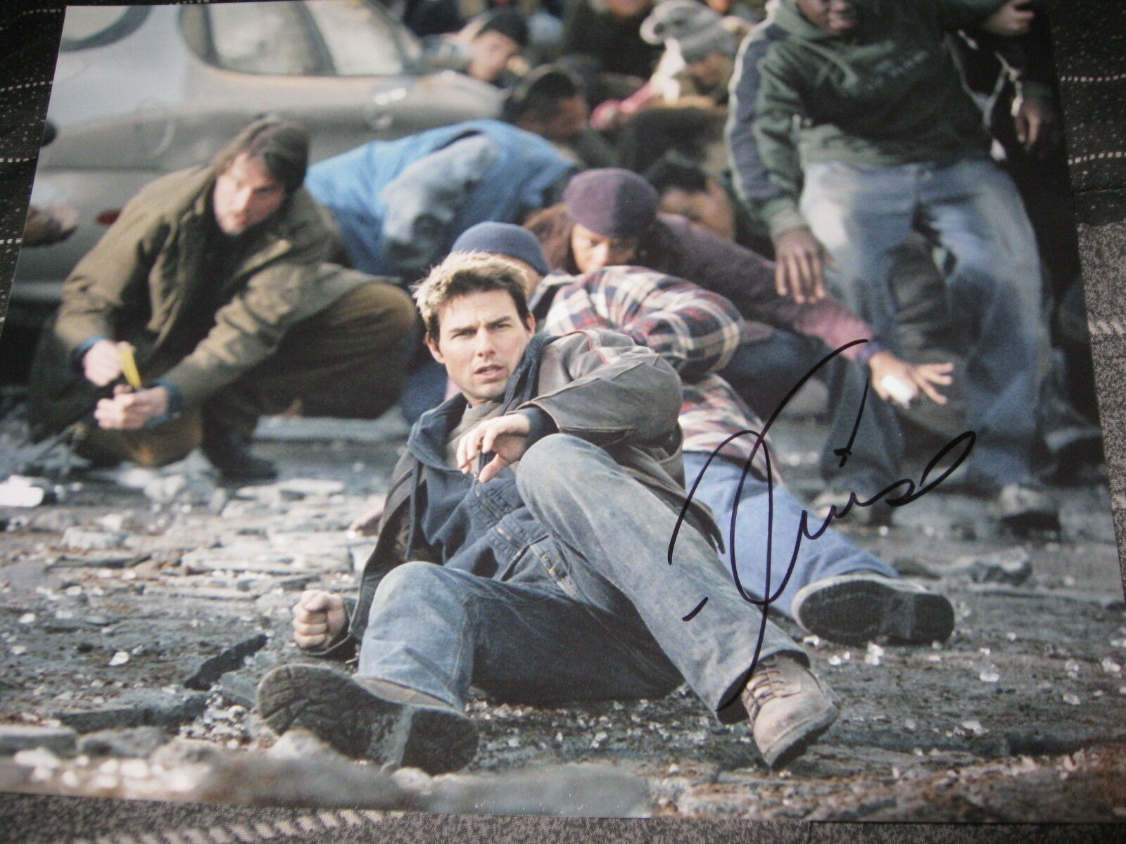 TOM CRUISE SIGNED AUTOGRAPH 8x10 PHOTO WAR OF THE WORLDS IN PERSON COA ...