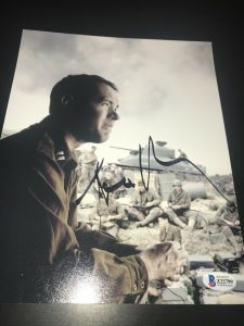 TOM HANKS SIGNED AUTOGRAPH 8×10 PHOTO SAVING PRIVATE RYAN BECKETT BAS AUTO D COLLECTIBLE MEMORABILIA