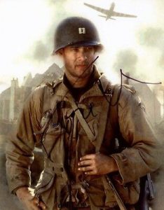 TOM HANKS SIGNED AUTOGRAPHED 11×14 SAVING PRIVATE RYAN PHOTO COLLECTIBLE MEMORABILIA