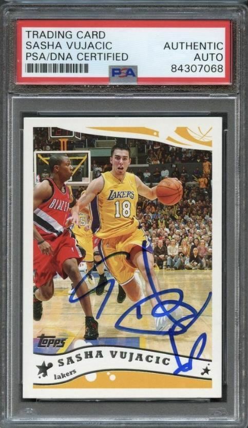 2005 Topps #141 Sasha Vujacic Signed Card AUTO PSA Slabbed
