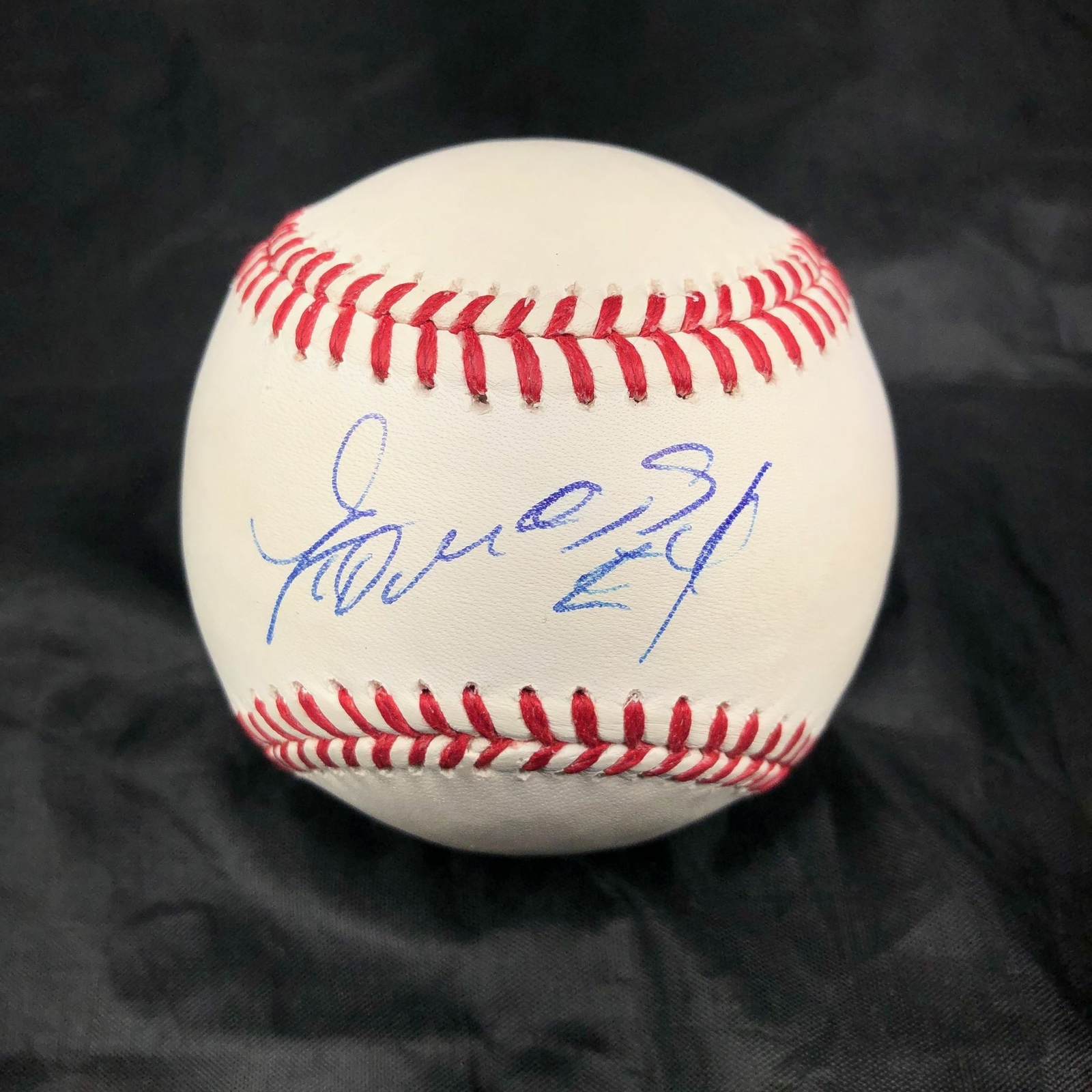 YASMANY TOMAS SIGNED BASEBALL PSA/DNA ARIZONA DIAMONDBACKS AUTOGRAPHED COLLECTIBLE MEMORABILIA