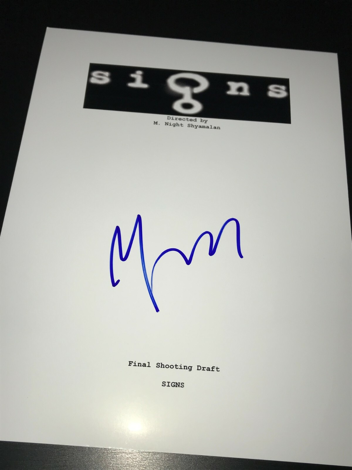 M. NIGHT SHYAMALAN SIGNED AUTOGRAPH MOVIE SCRIPT 