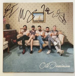 OLD DOMINION (X5) SIGNED AUTOGRAPH ALBUM VINYL RECORD – COUNTRY MUSIC – RARE! COLLECTIBLE MEMORABILIA