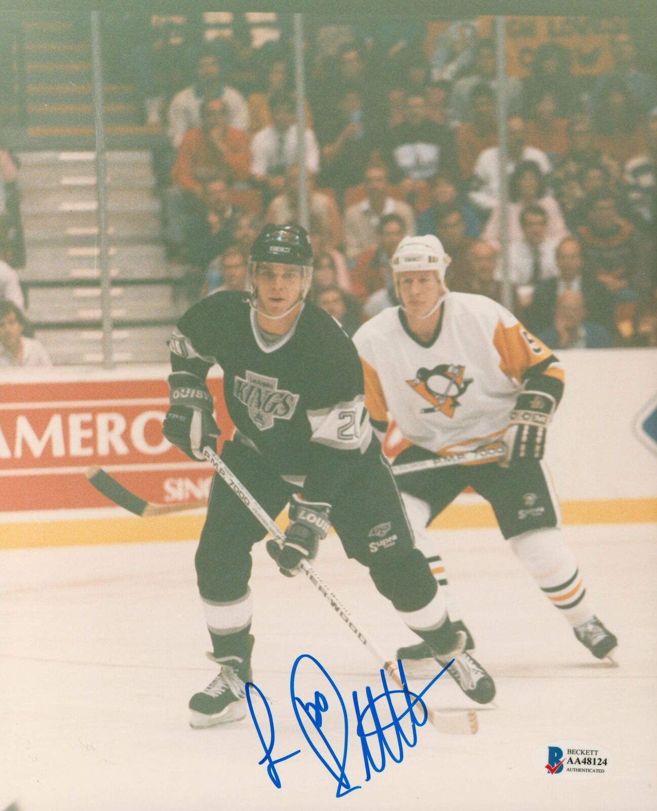 KINGS LUC ROBITAILLE AUTHENTIC SIGNED 8×10 PHOTO AUTOGRAPHED BAS #AA48124 COLLECTIBLE MEMORABILIA