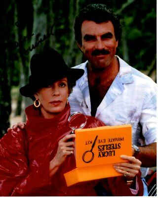 CAROL BURNETT Signed Autographed MAGNUM P.I. w/ TOM SELLECK Press Photo ...