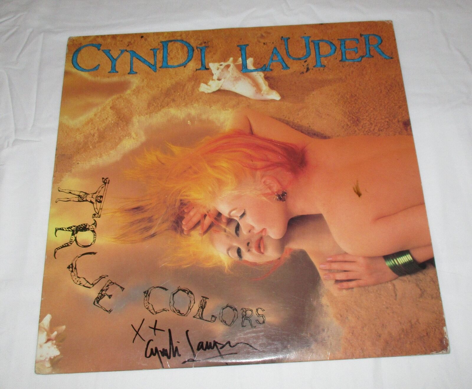 CYNDI LAUPER SIGNED TRUE COLORS VINYL RECORD Autographia