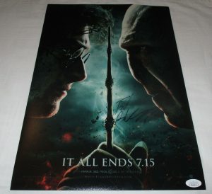 DANIEL RADCLIFFE SIGNED HARRY POTTER AND THE DEATHLY HALLOWS 12X18 POSTER JSA