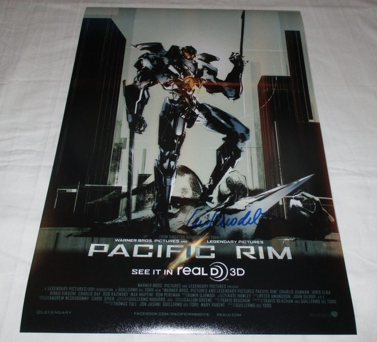 GUILLERMO DEL TORO SIGNED PACIFIC RIM 12X18 MOVIE POSTER COLLECTIBLE MEMORABILIA
