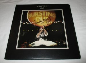 IAN ANDERSON SIGNED JETHRO TULL LIVE VINYL RECORD JSA COLLECTIBLE MEMORABILIA