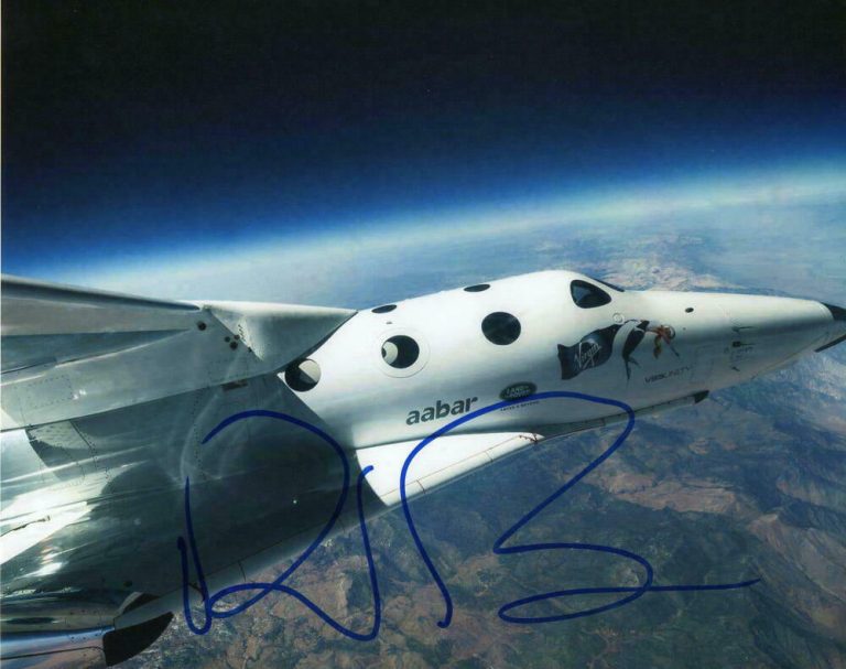 RICHARD BRANSON SIGNED AUTOGRAPH 8×10 PHOTO – VIRGIN GALACTIC ‘S VSS UNITY RARE! COLLECTIBLE MEMORABILIA