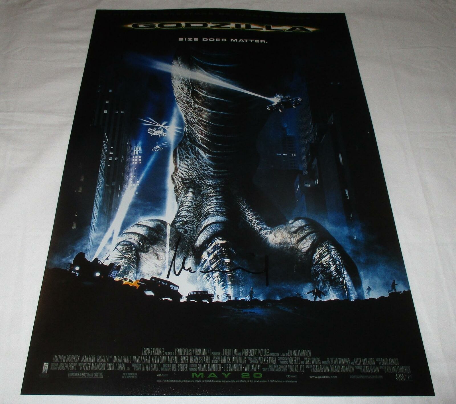 ROLAND EMMERICH SIGNED GODZILLA 12X18 MOVIE POSTER | Autographia