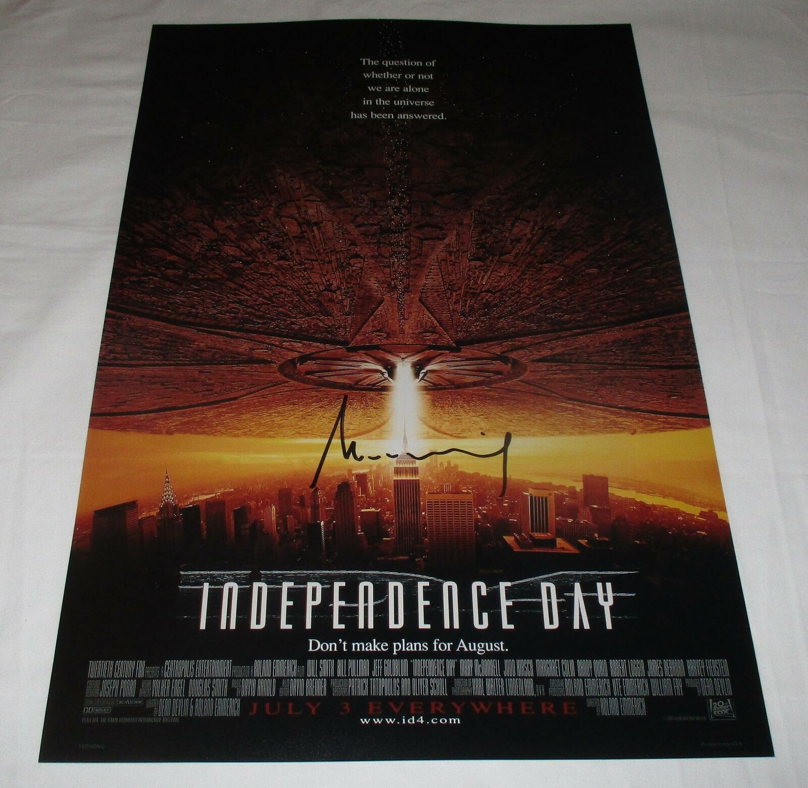 Roland Emmerich Signed Independence Day 12x18 Movie Poster 