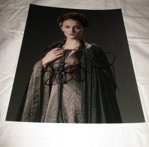 SOPHIE TURNER SIGNED GAME OF THRONES 11X14 PHOTO 2 COLLECTIBLE MEMORABILIA