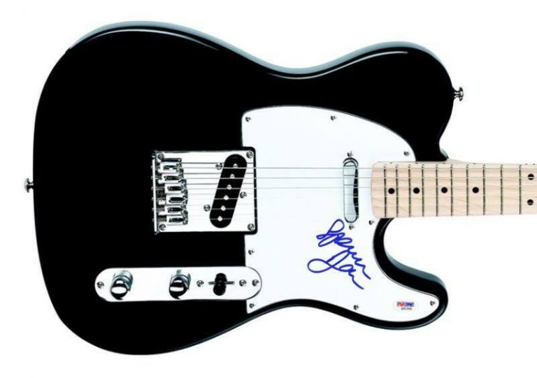 SPENCER DAVIS THE SPENCER DAVIS GROUP AUTHENTIC SIGNED GUITAR PSA/DNA #Q51506 COLLECTIBLE MEMORABILIA