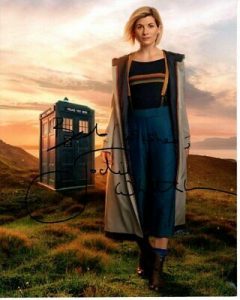 JODIE WHITTAKER SIGNED 8×10 DOCTOR WHO PHOTO COLLECTIBLE MEMORABILIA