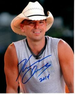 KENNY CHESNEY SIGNED AUTOGRAPHED 8×10 PHOTO DATED COLLECTIBLE MEMORABILIA