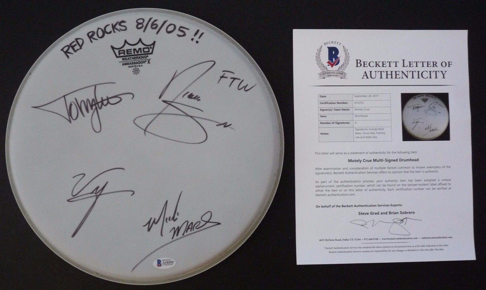Motley Crue All 4 Band Signed Autographed Beckett BAS Certified 12