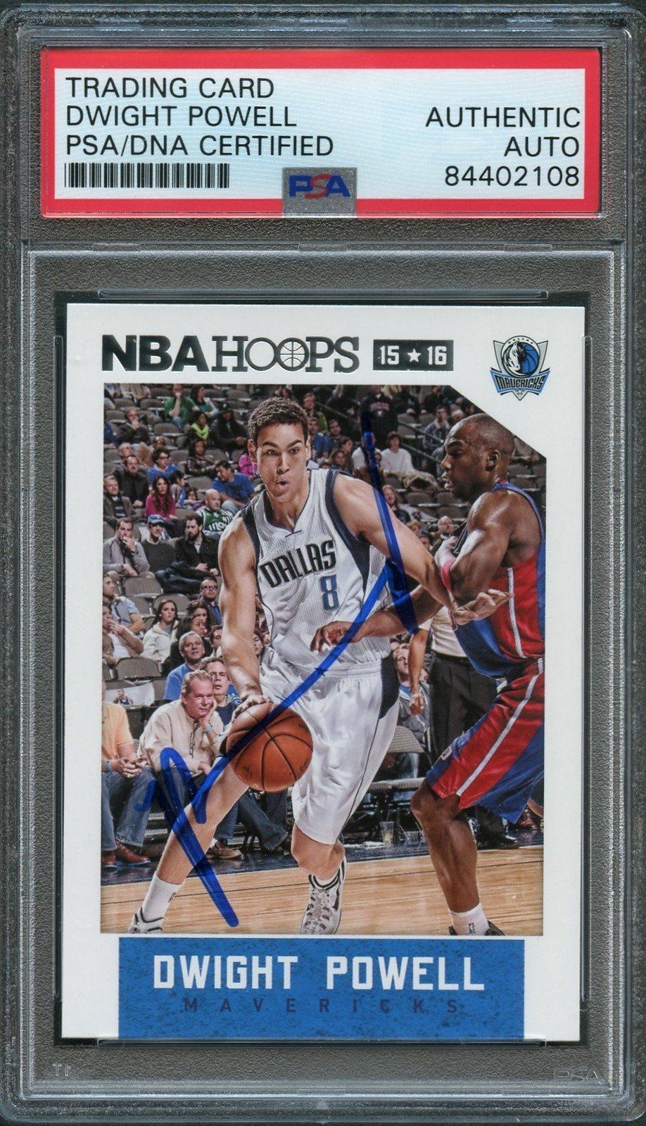 2015-16 NBA Hoops #199 Dwight Powell Card AUTO PSA Slabbed Mavericks