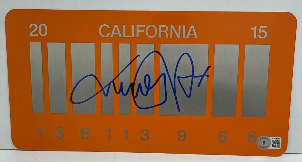 MICHAEL J FOX SIGNED BACK TO THE FUTURE PART 2 LICENSE PLATE AUTOGRAPH BECKETT O COLLECTIBLE MEMORABILIA
