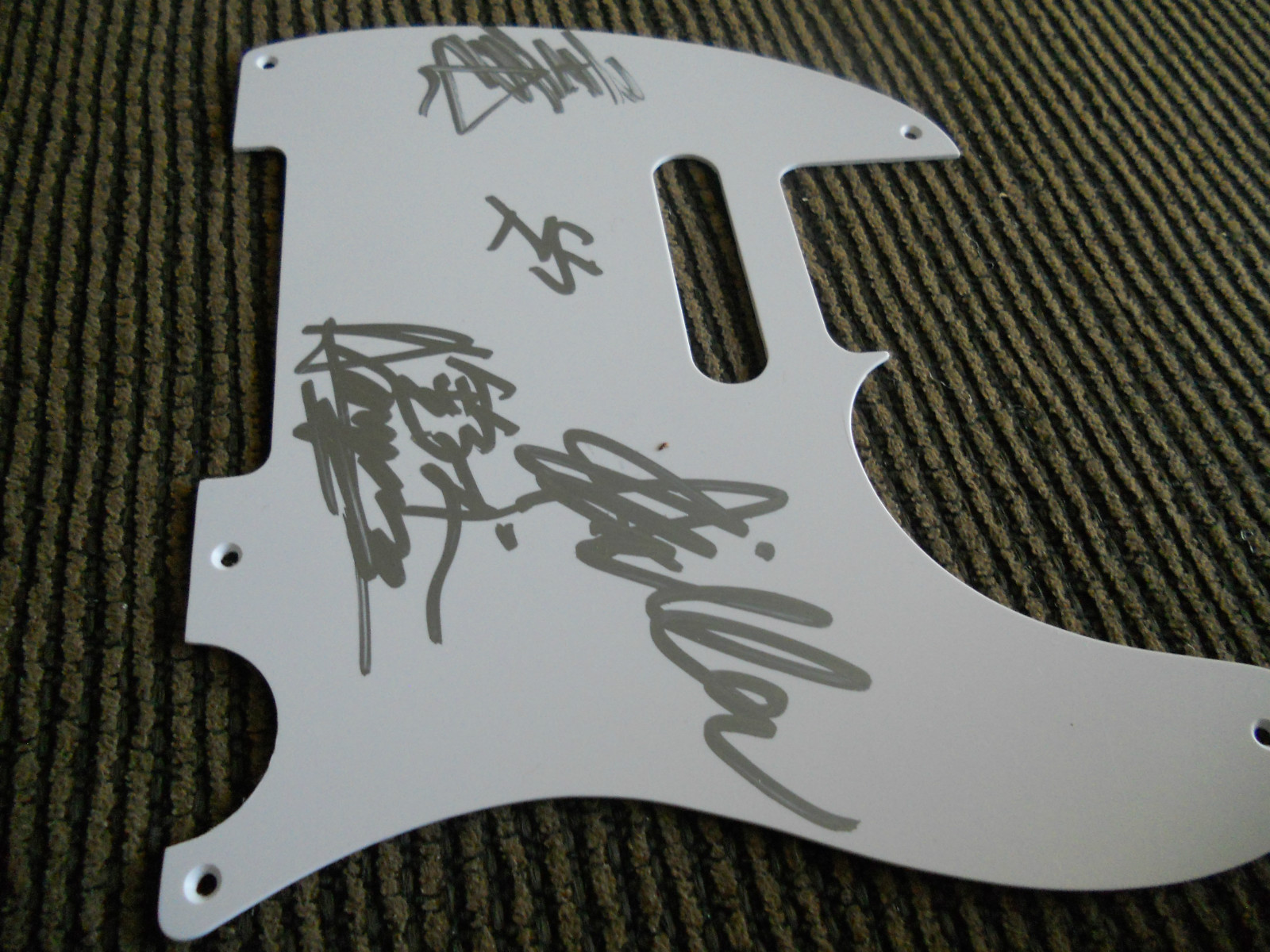 Loudness Metal Band Autographed x4 Signed Guitar Pickguard PSA Guaranteed