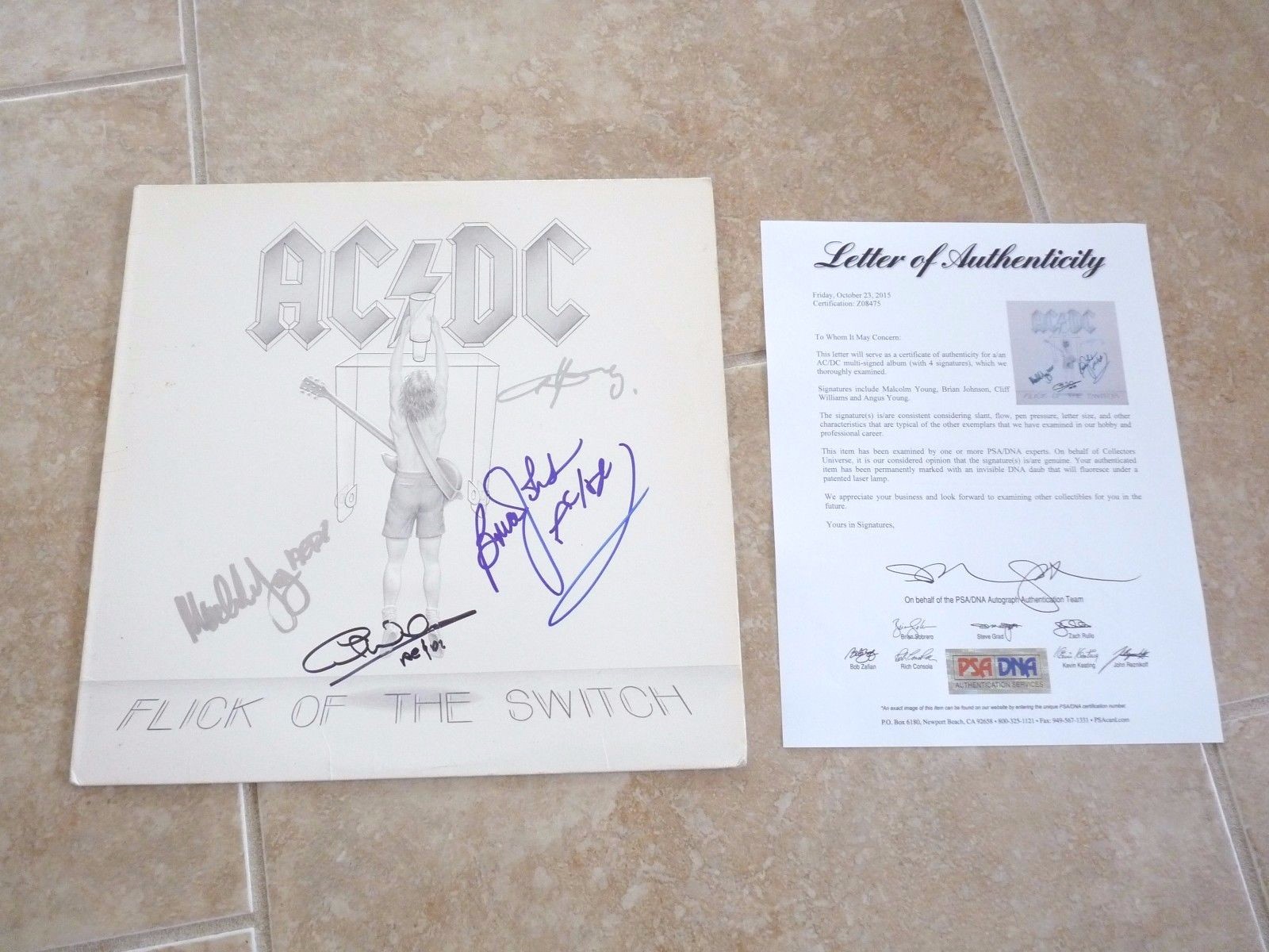 AC/DC X4 FLICK OF THE SWITCH SIGNED AUTOGRAPHED LP ALBUM RECORD PSA CERTIFIED 2 COLLECTIBLE MEMORABILIA