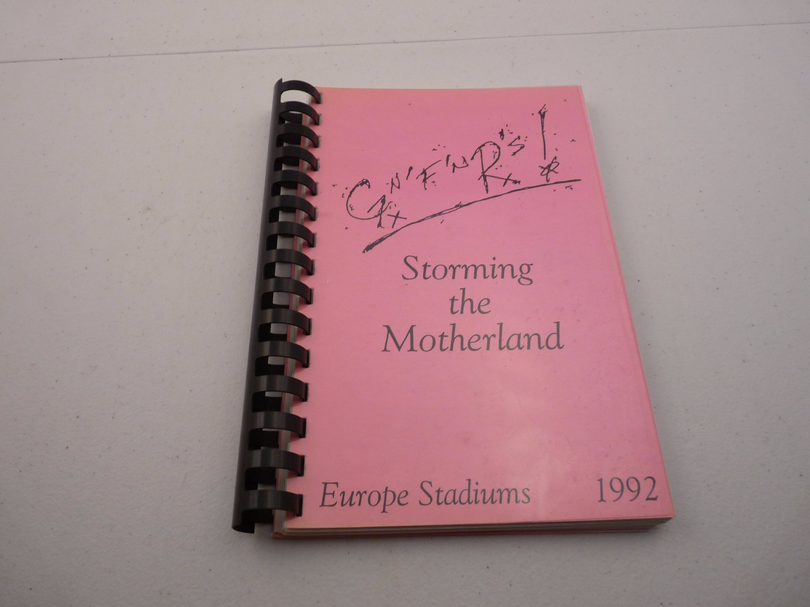 GUNS & ROSES 1992 EUROPE STADIUMS USE YOUR ILLUSION CONCERT TOUR ITINERARY BOOK COLLECTIBLE MEMORABILIA