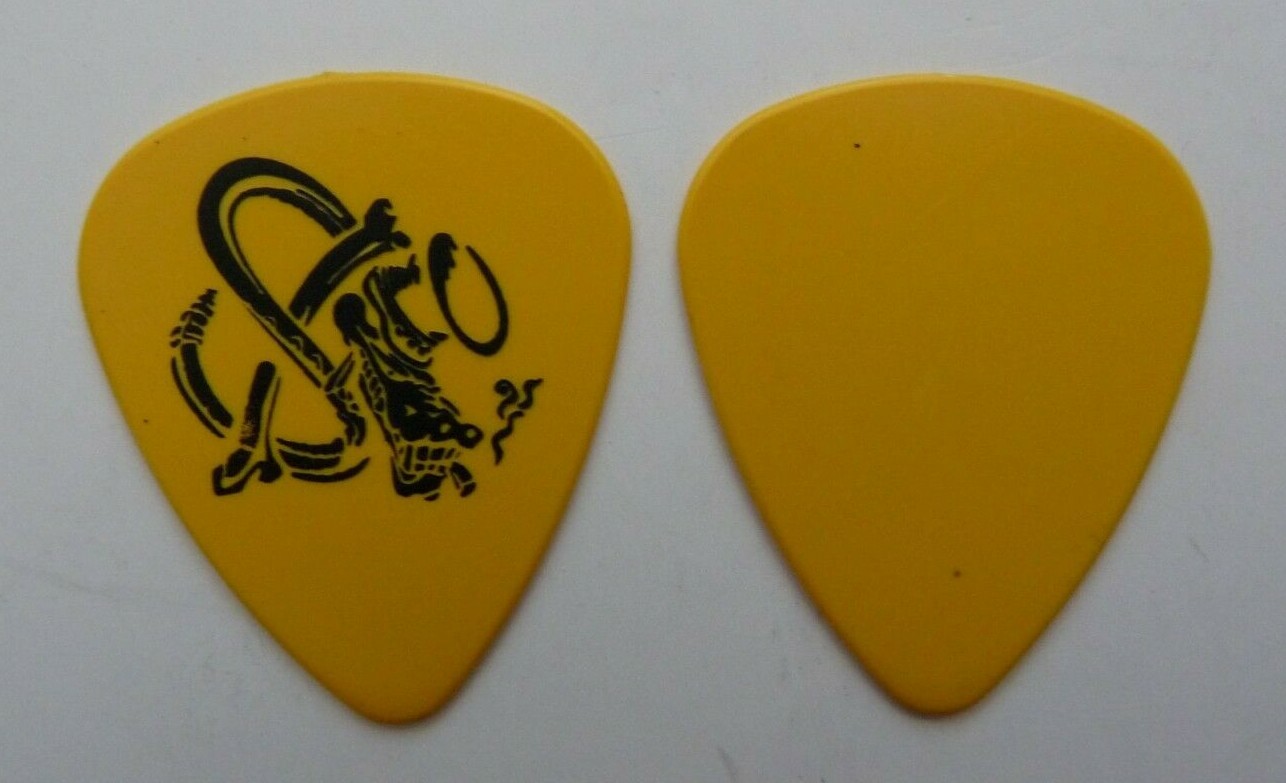 SLASH GUNS & ROSES SNAKEPIT RARE YELLOW BLANK BACK TOUR ISSUED GUITAR PICK