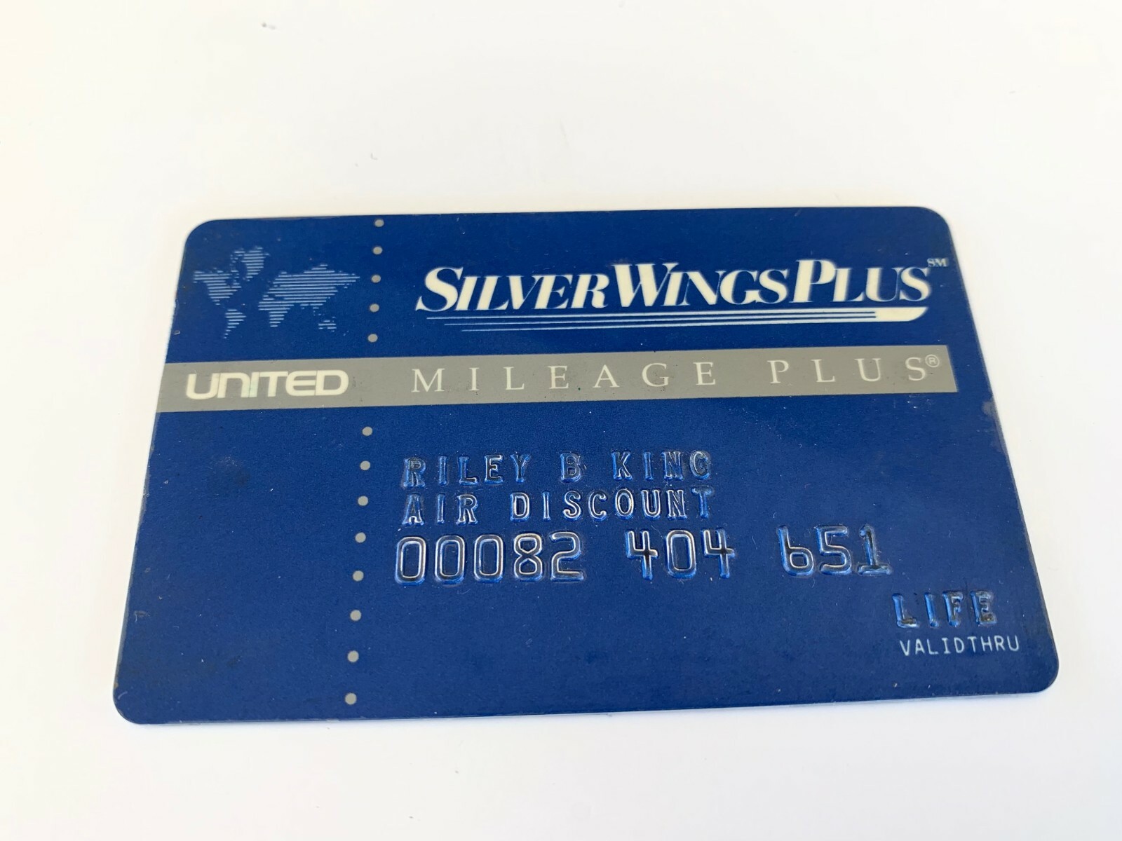BB Riley King OWNED Signed Autographed United Airlines Miles Card JULIENS Estate