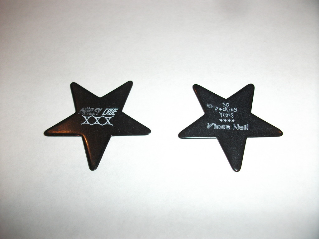 MOTLEY CRUE 30 YEARS Guitar Pick Black Star Vince Neil