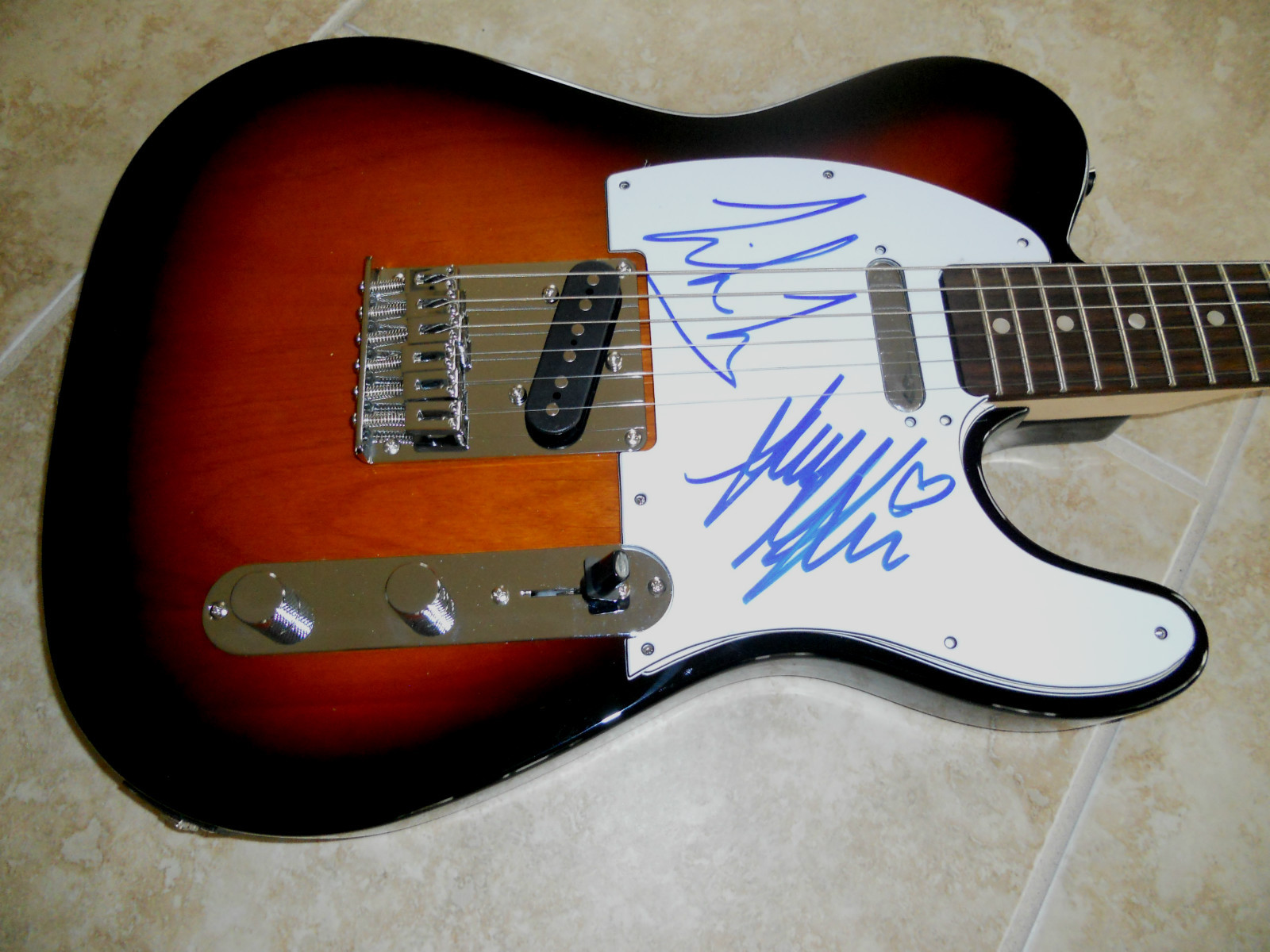 Karmin Amy & Nick Band Signed Autographed Electric Guitar PSA Guarantee