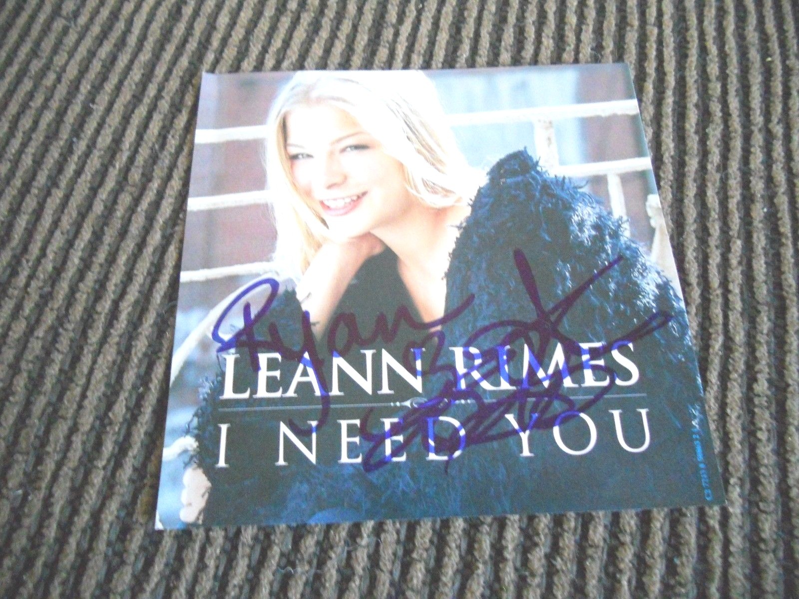Leann Rimes I Need You Sexy Autographed Signed CD Book PSA Guaranteed