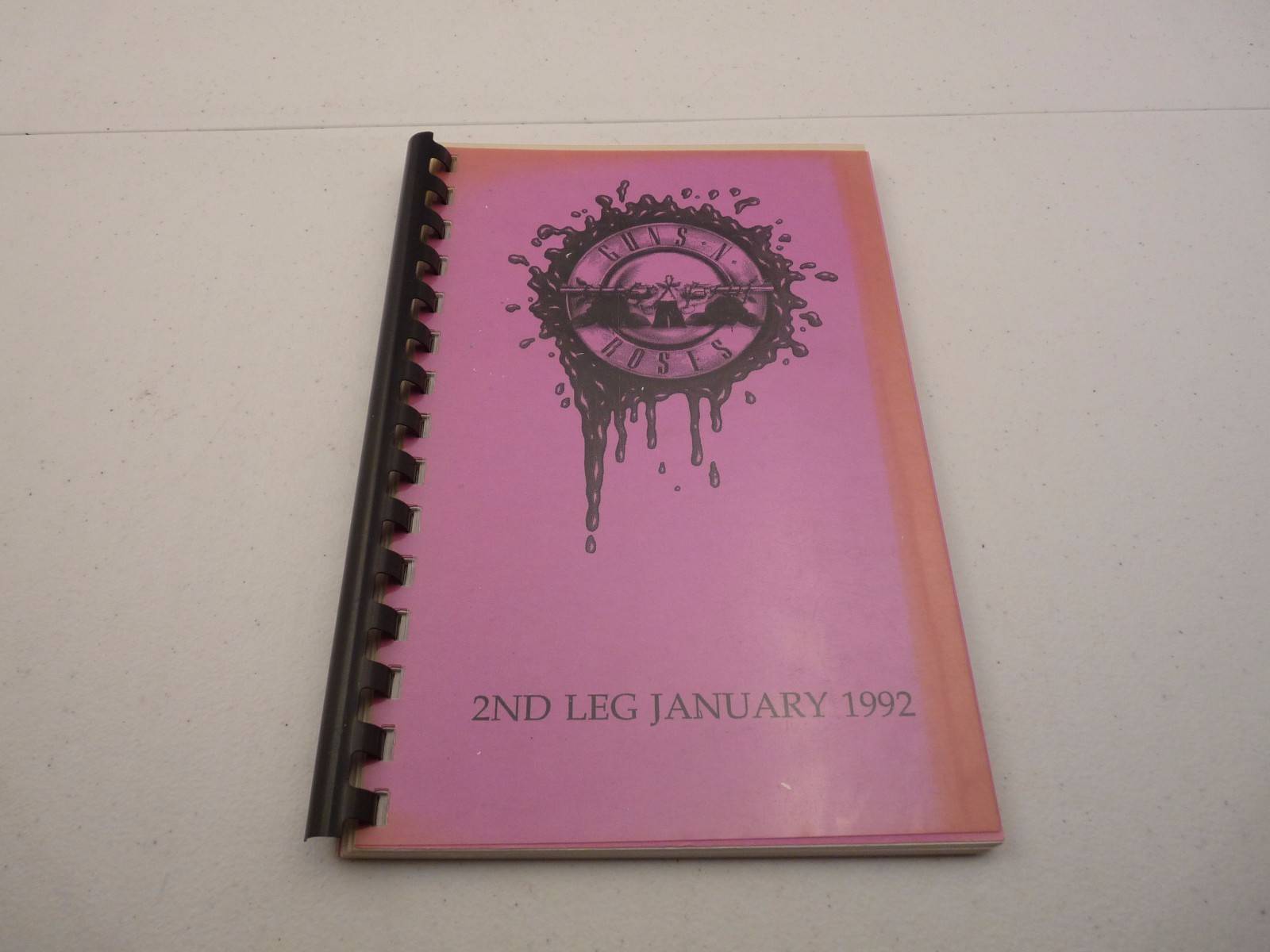 Guns & Roses RARE 1992 Use Your Illusion Concert Tour Itinerary Book 2nd Leg