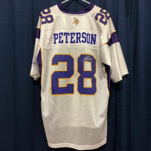 ADRIAN PETERSON SIGNED JERSEY PSA/DNA MINNESOTA VIKINGS AUTOGRAPHED COLLECTIBLE MEMORABILIA
