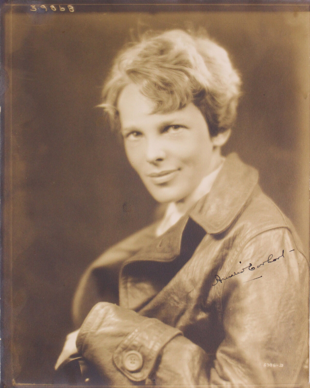 Amelia Earhart Authentic Signed 8x10 Sepia Studio Portrait Photo JSA # ...