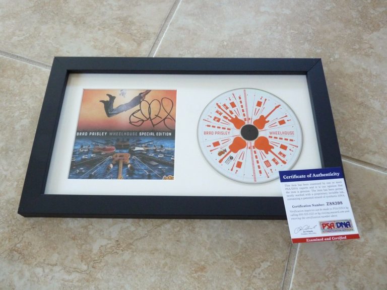 BRAD PAISLEY SEXY AUTOGRAPHED SIGNED WHEELHOUSE CD FRAMED DISPLAY PSA CERTIFIED COLLECTIBLE MEMORABILIA