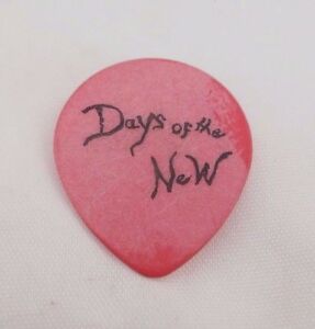 DAYS OF THE NEW TODD WHITENER EARLY VINTAGE CONCERT ISSUED GUITAR PICK COLLECTIBLE MEMORABILIA