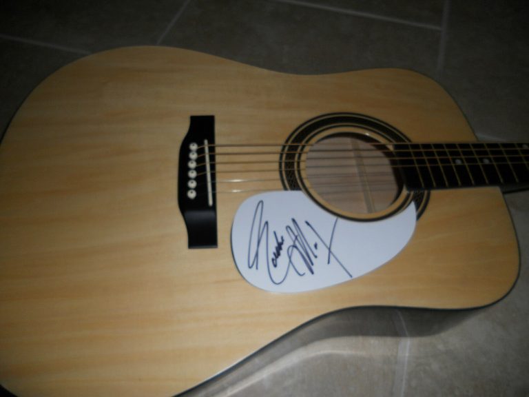 EDDIE MONEY SIGNED AUTOGRAPHED ACOUSTIC GUITAR PSA GUARANTEED ROCK MUSIC COLLECTIBLE MEMORABILIA