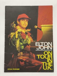 ELTON JOHN SIGNED AUTOGRAPH 1982 ON TOUR IN THE UK PROGRAM BOOK – RARE! REAL COA COLLECTIBLE MEMORABILIA