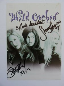 FERGIE STACY FERGUSON WILD ORCHID FULL NAME SIGNED AUTOGRAPHED 4×6 CARD PHOTO COLLECTIBLE MEMORABILIA