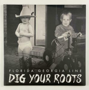 FLORIDA GEORGIA LINE SIGNED AUTOGRAPH ALBUM VINYL RECORD – COUNTRY MUSIC STUDS COLLECTIBLE MEMORABILIA