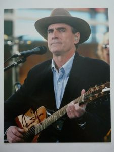 JAMES TAYLOR SIGNED AUTOGRAPHED 11×14 PHOTO BECKETT CERTIFIED #4 F2 COLLECTIBLE MEMORABILIA