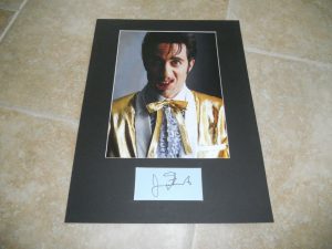 JERRY SEINFELD COMEDIAN SIGNED AUTOGRAPHED 12″X16″ PHOTO DISPLAY PSA GUARANTEED COLLECTIBLE MEMORABILIA