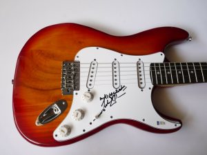 JOHN SYKES WHITESNAKE INSCRIPTION SIGNED AUTOGRAPHED GUITAR BECKETT CERTIFIED COLLECTIBLE MEMORABILIA