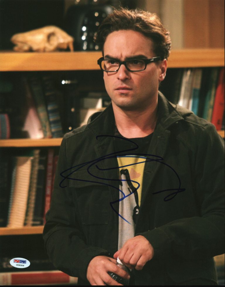 JOHNNY GALECKI THE BIG BANG THEORY AUTHENTIC SIGNED 11×14 PHOTO PSA/DNA #U59306 COLLECTIBLE MEMORABILIA