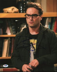 JOHNNY GALECKI THE BIG BANG THEORY AUTHENTIC SIGNED 11×14 PHOTO PSA/DNA #U59307 COLLECTIBLE MEMORABILIA