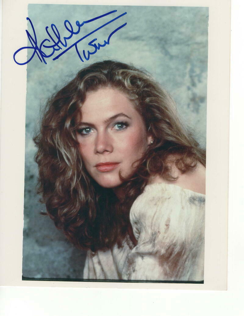 KATHLEEN TURNER SIGNED AUTOGRAPH 8X10 PHOTO - ROMANCING THE STONE ...