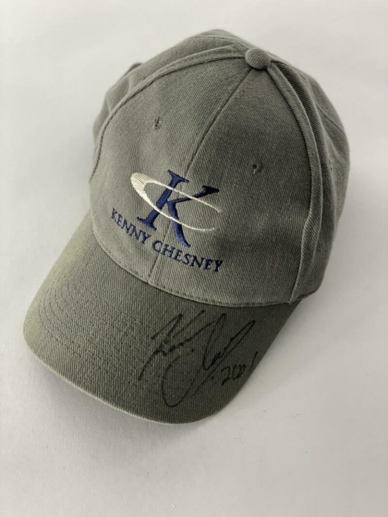 KENNY CHESNEY SIGNED AUTOGRAPH HAT CAP – COUNTRY MUSIC LEGEND, VERY RARE W/ JSA COLLECTIBLE MEMORABILIA
