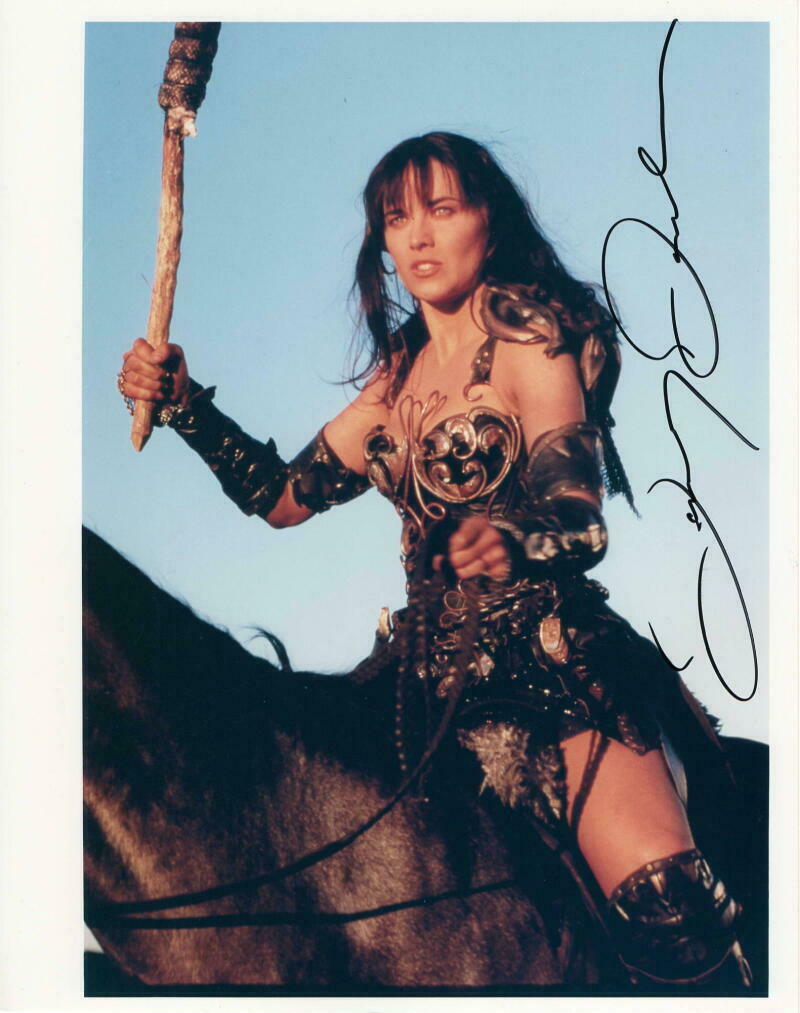 LUCY LAWLESS SIGNED AUTOGRAPH 8X10 PHOTO - SEXY XENA: THE WARRIOR ...