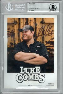 LUKE COMBS SIGNED AUTOGRAPH BECKETT SLABBED PHOTO – COUNTRY MUSIC SUPERSTAR RARE COLLECTIBLE MEMORABILIA